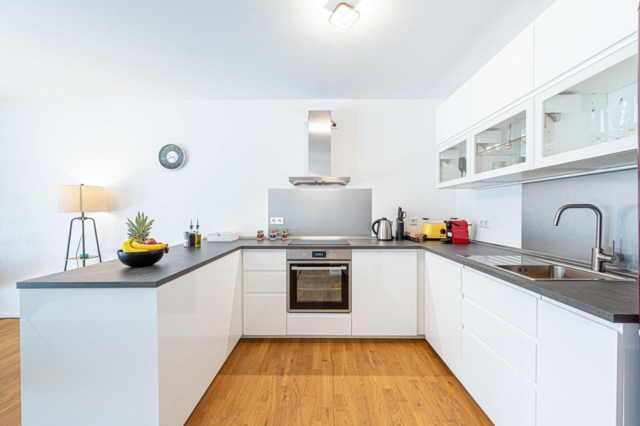 Ferienwohnung Lit Living: Luxus - Box Spring - Parking - Terrace Ludwigshafen am Rhein Exterior foto